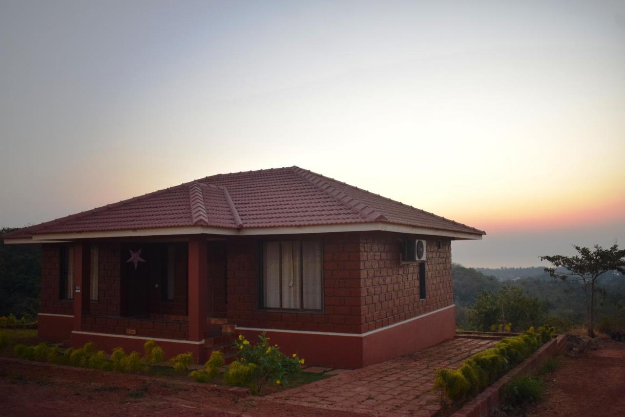 Regenta Resort Mango Village Guhagar Kudān Exterior photo