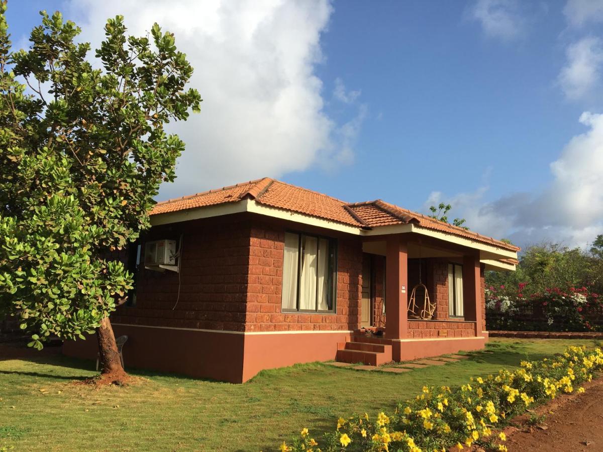 Regenta Resort Mango Village Guhagar Kudān Exterior photo