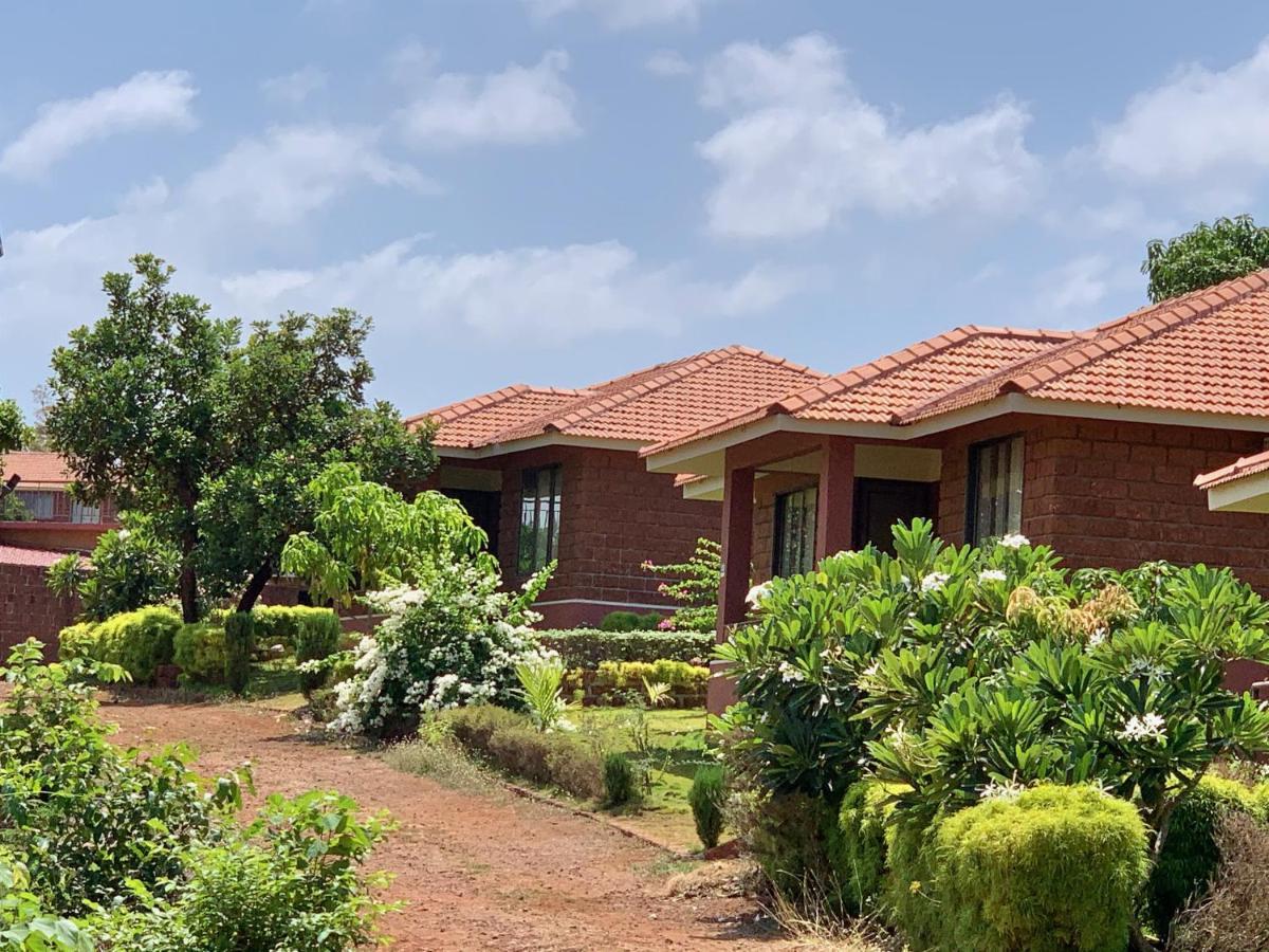 Regenta Resort Mango Village Guhagar Kudān Exterior photo