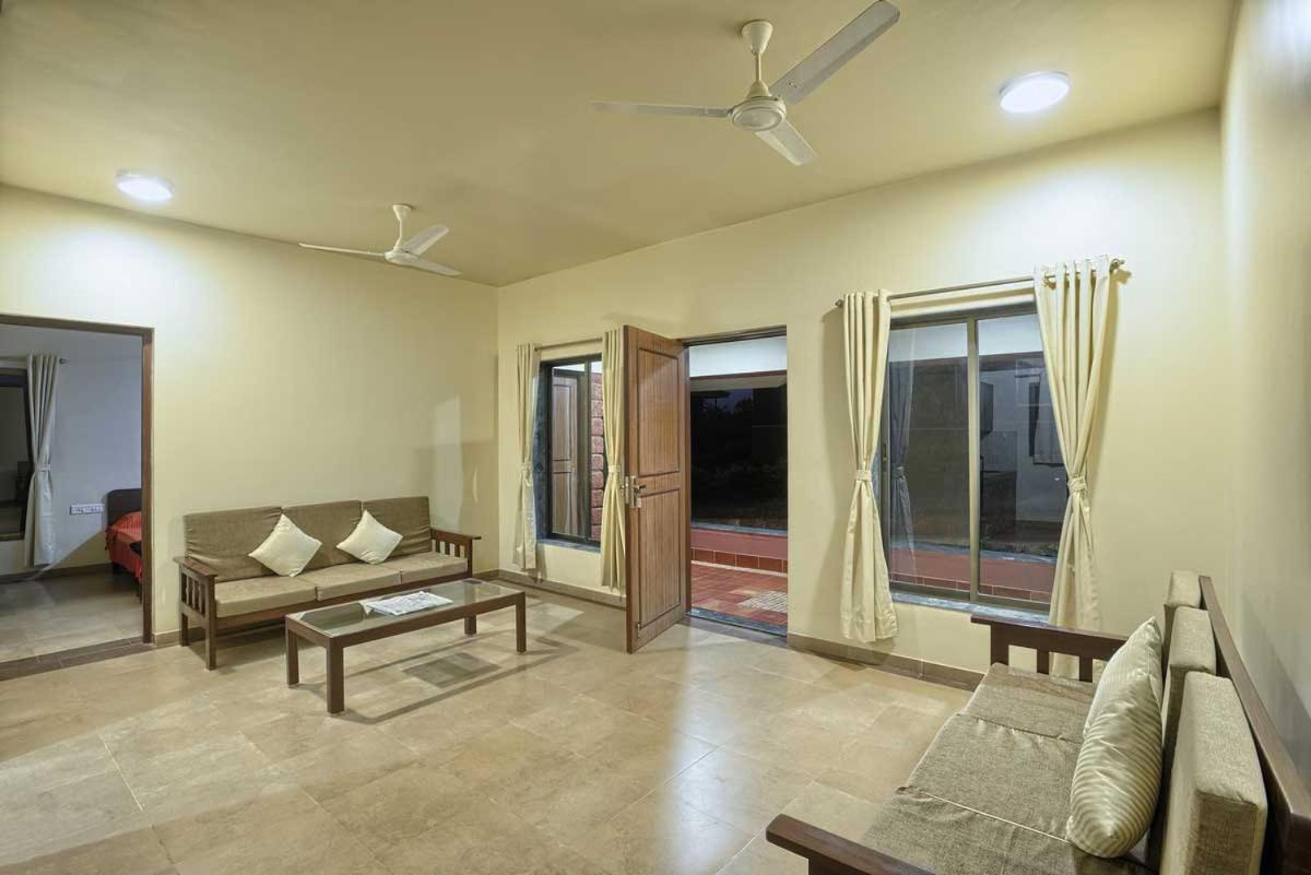 Regenta Resort Mango Village Guhagar Kudān Exterior photo