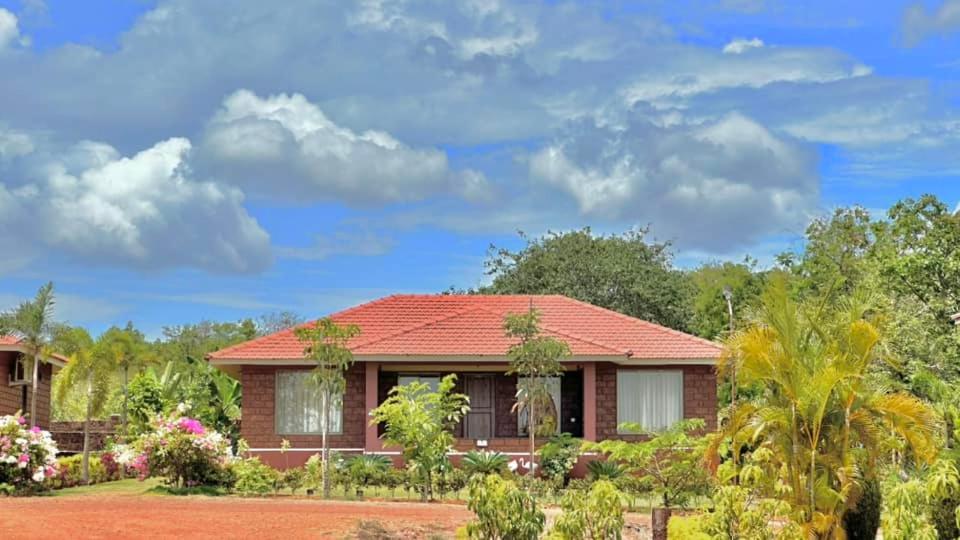 Regenta Resort Mango Village Guhagar Kudān Exterior photo